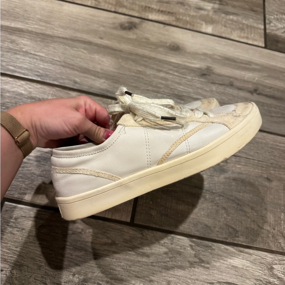 Splendid White Low-Top Casual Sneakers - Cream Accents
